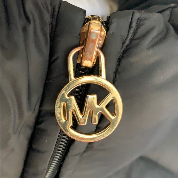 Down Michael Kors Puffer Jacket - Picture 5 of 8